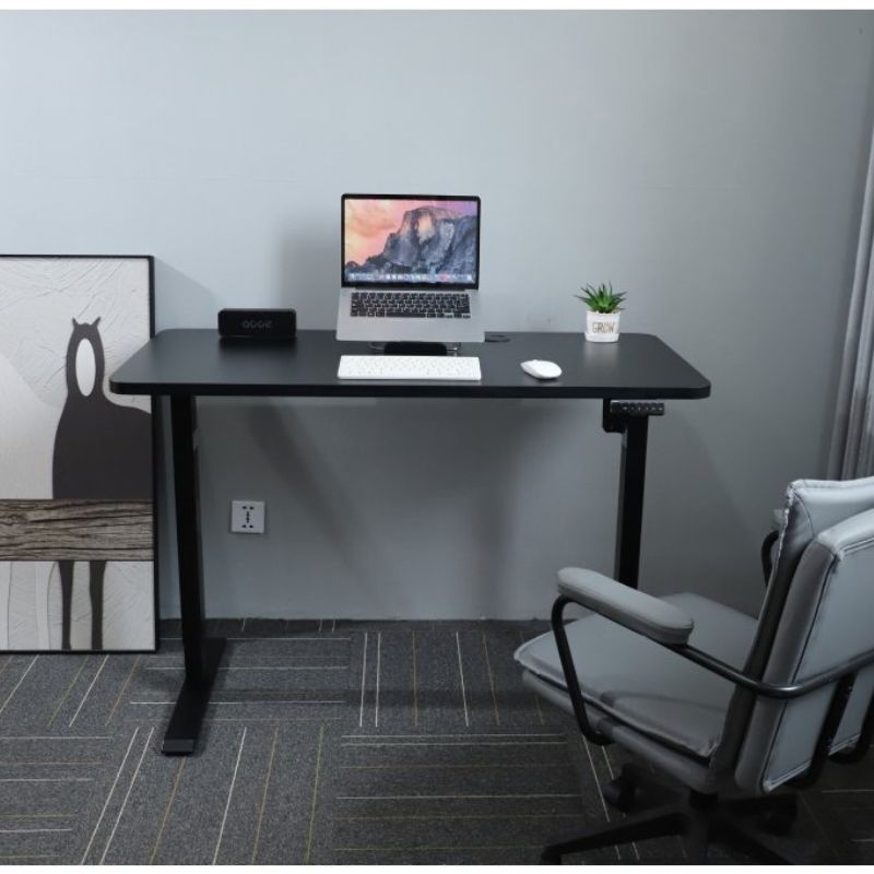 výškově nastavitelný stůl bestberg